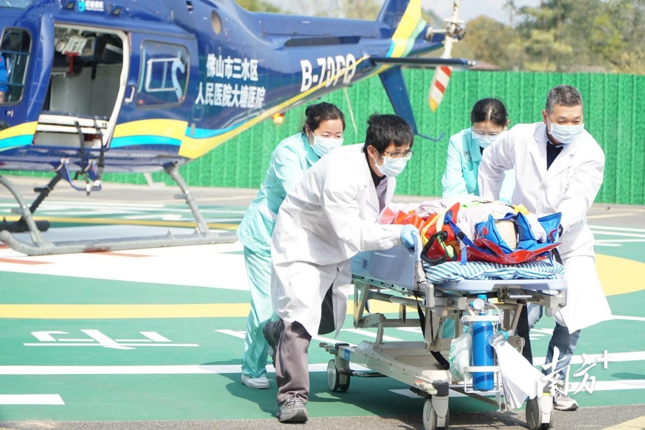 大塘医院成为全省首个接入航空救援体系的镇级卫生院。&nbsp;