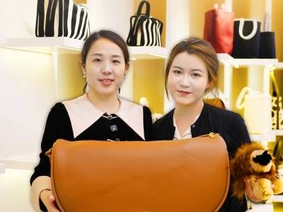 广州这个“包”，“装”得下世界｜广货行天下，档口连全球