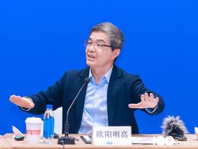 欧阳明高谈固态电池：我国专利已占全球44%