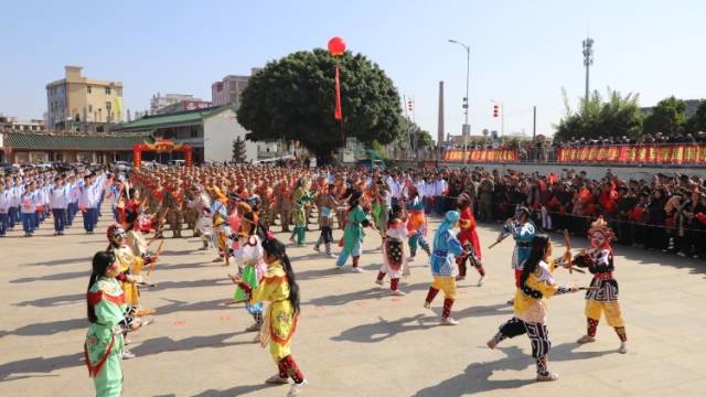 英歌送儿郎，汕头潮南欢送新兵入伍