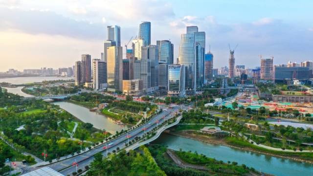 圳经观｜11条地铁+5大枢纽：APEC年的深圳如何“迎宾”？