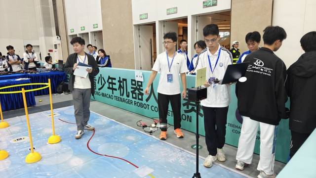 广东二师阳西教育集团学子在“横琴粤澳深度合作区人工智能大赛暨第六届粤港澳青少年机器人大赛”中，共15人次获奖
