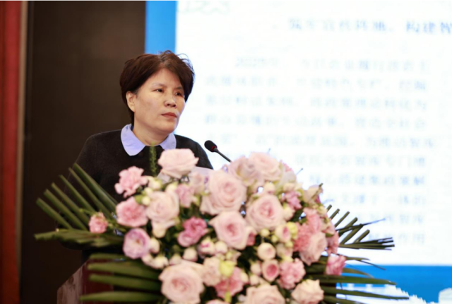 郝建玲作工作汇报