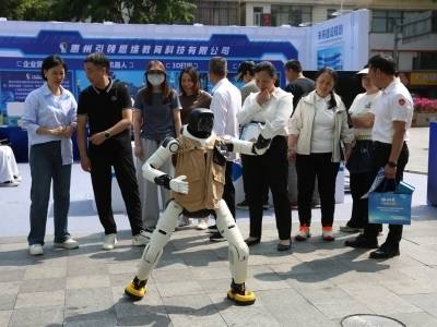 南方观察｜惠城区河南岸街道招商引资大会为何选在商圈召开