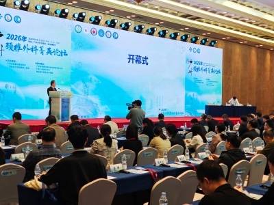 颈椎病年轻化趋势明显！医生：儿童颈椎不适易被误诊为多动症