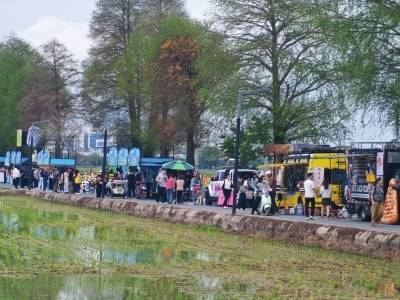 深读｜村咖之城，何以中山？