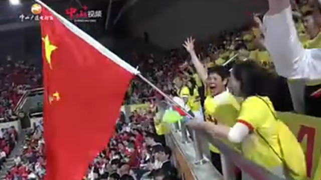 “粤BA”中山篮球阿姨“喊破喉”超激动