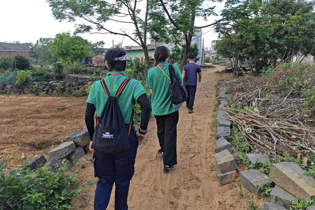 志愿者走进雷州镇街