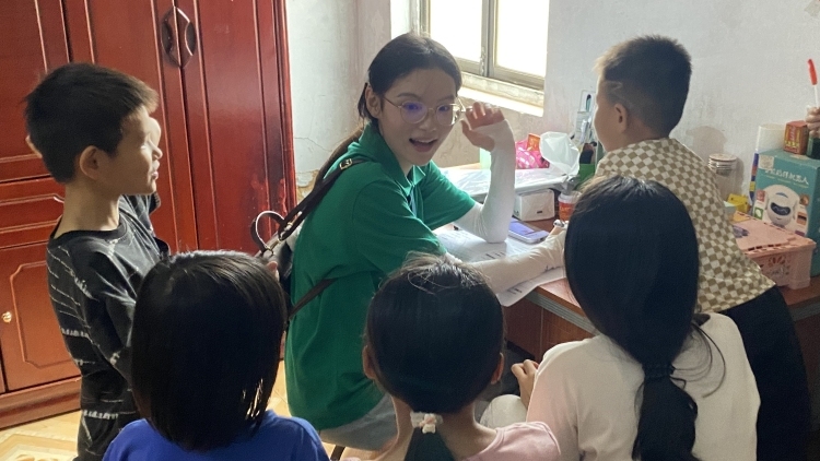 恤孤助学会雷州行 859 名困境学生完成家访核查