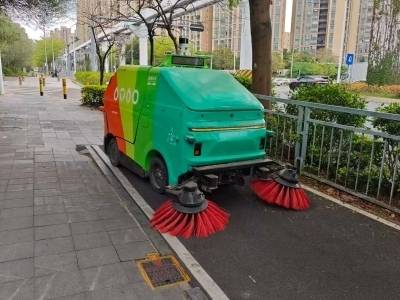 在深圳未来社区，AI环卫机器人让投诉少了60%