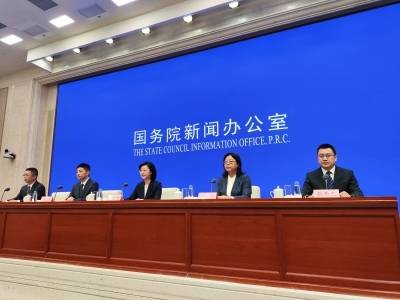 国家医保局：长期护理保险缓解“一人失能全家失衡”