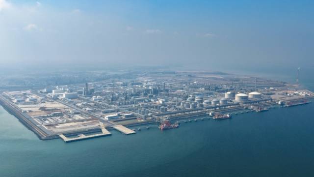 机场、大桥、大石化，广东海陆空“三箭齐发”！｜聊点政经事