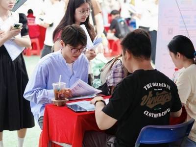 超万个岗位！广东这场医学招聘会火了，简历投递时间延长