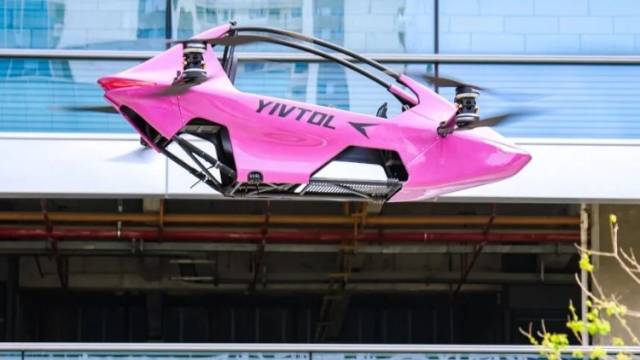 飞手云集，竞逐天际！龙岗低空经济向新而行