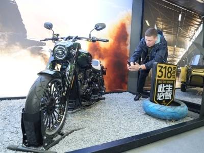 “张雪机车”夺冠背后，是重启“第二人生”的江门摩托｜南方深读