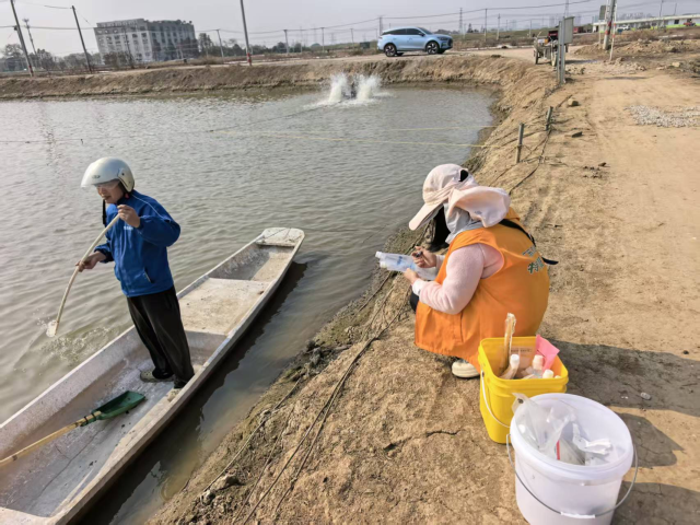 轻骑兵实地跟踪养护技术示范塘