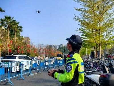 龙岗再出黑科技！交通灯上建“机场”