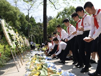 传承红色基因，缅怀革命先烈！2026年度广州市中小学生清明祭英烈活动举行