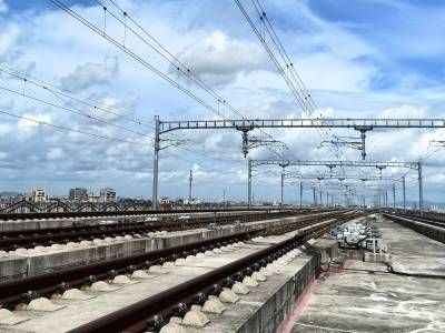 新白广城际铁路竹料站至新塘南站段进入带电调试