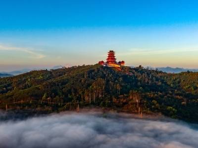 云海漫过山城，九龄公园迎来“天空之海”