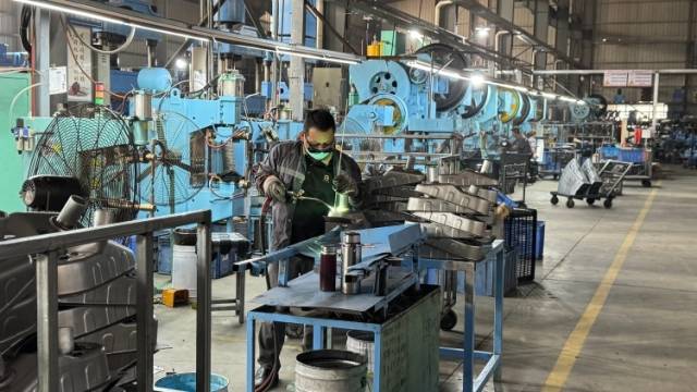 张雪机车夺冠，肇庆四会制造有“面子”