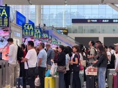 深圳铁路清明长假加开217列夜间高铁