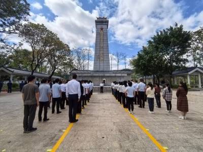 梅州市退役军人事务局开展清明祭英烈暨环境卫生志愿服务活动