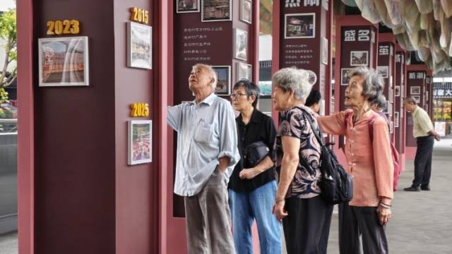 宝业路天桥变身“时光博物馆”，一桥连廊串起半世纪街巷烟火
