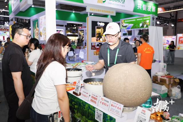 南方农村报 谭家富,杨智明,谭家富 拍摄