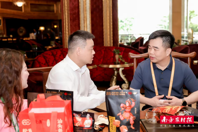 京东生鲜团队与汕头展团现场座谈。