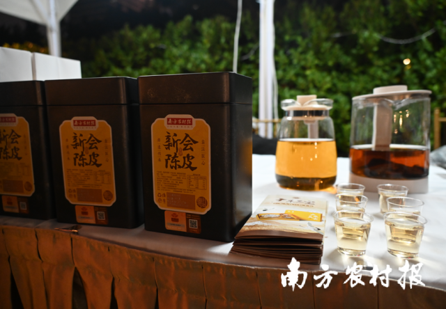 广东三宝亮相“华美晟音 乐享时光”公益音乐会展销现场。