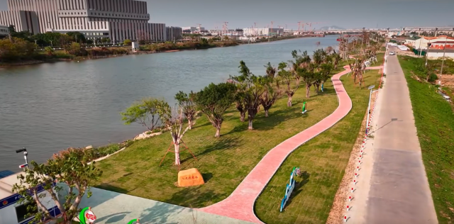 横石岛滨江公园。