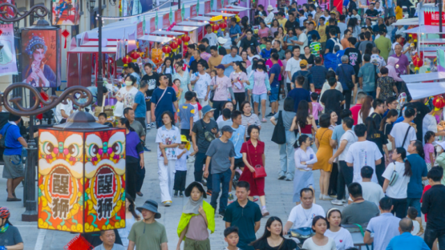 全国劳动人口最多的广东，靠什么保持青春活力？