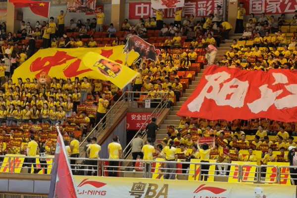 4月11日晚，粤BA常规赛第三轮角逐，中山队VS阳江队