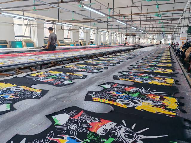 2025年陆河服装产业年产值达30亿元。