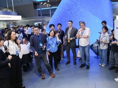 中外记者团走进广交会，感知中国高水平对外开放新脉动