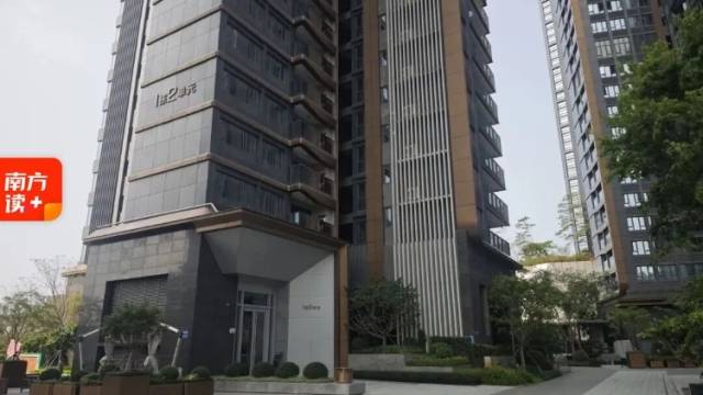 800万“豪宅”变宿舍：一场高校“后勤社会化”的压力测试