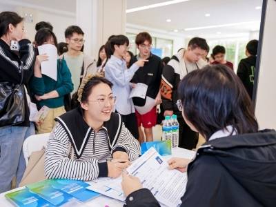 江门专场招聘首进江西农大，政校企“围炉”谈人才共育