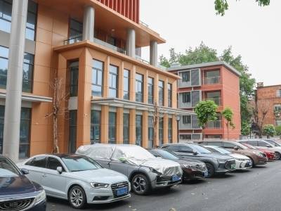 广州中心城区首个“原拆原建+微改造”联动实施项目成效初显