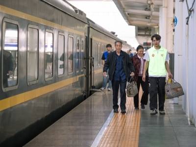 “五一”将至，惠州火车站加开21趟旅客列车