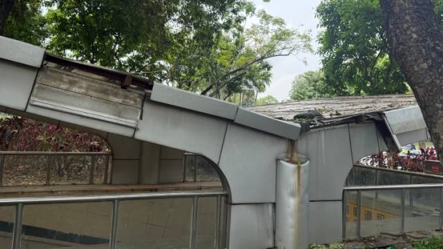 东莞CBD旁人行隧道破旧失修积水隐患多，被质疑运维缺位｜在+帮办