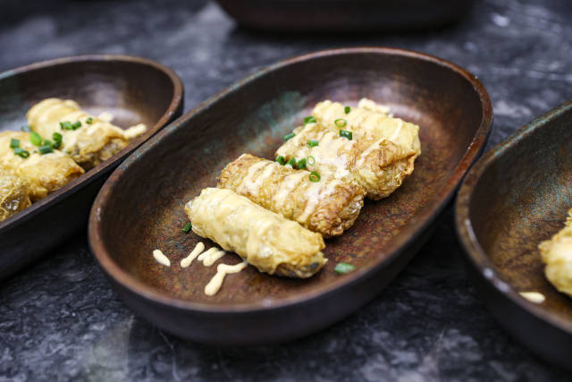 腐皮熏肉丝苗米麻竹笋卷