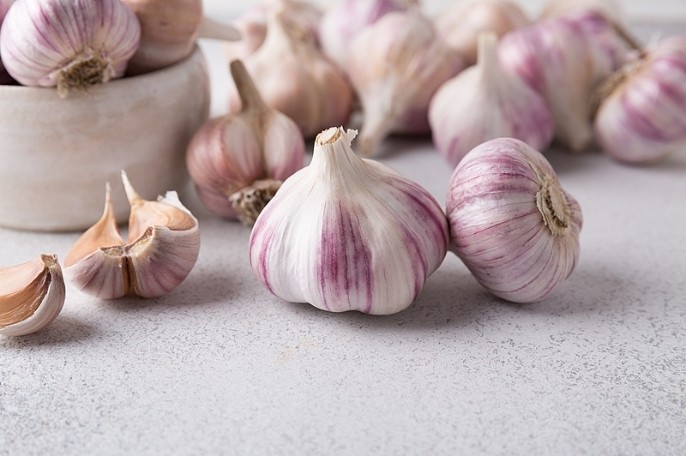 美国为啥连中国大蒜都不放过？