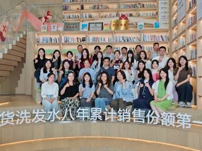 阿道夫市场部：八年国货第一背后的“关灯组”