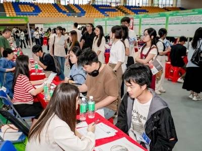 聚焦人文社科类毕业生求职需求，广东这场招聘会提供超8000个岗位