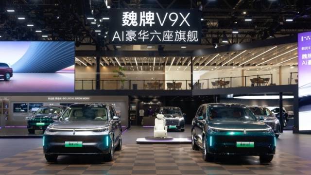 6年增重400公斤，新能源车为何越来越“胖”？