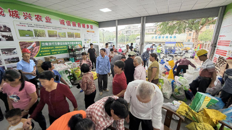 农技入心、沃野生情，一堂“春耕课”在茂南召开