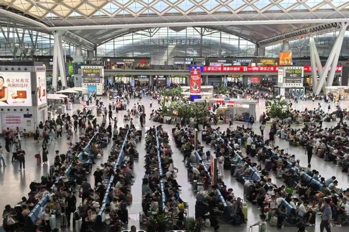 “五一”出行高峰来了！高铁站通宵、高速满电模式开启！