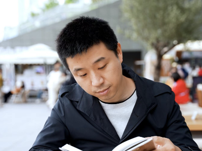 海漄：我想讲“中国人自己的科幻”|圳青春 正奋斗③