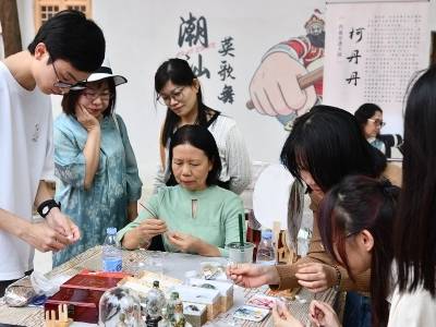 谢思埸喊你来打卡！汕头市制帽厂变身非遗“宝藏地”